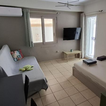 Honeybee4 - Cozy Studio Close To The Port, Airport & Athens Rafína Exteriör bild